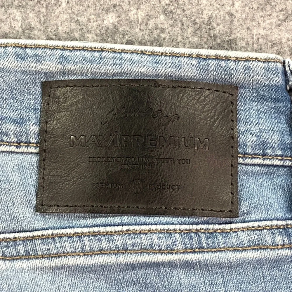 Mavi Premium Hunter Mens Jeans 34x30 Straight Leg Blue Light Wash Stretch Denim
